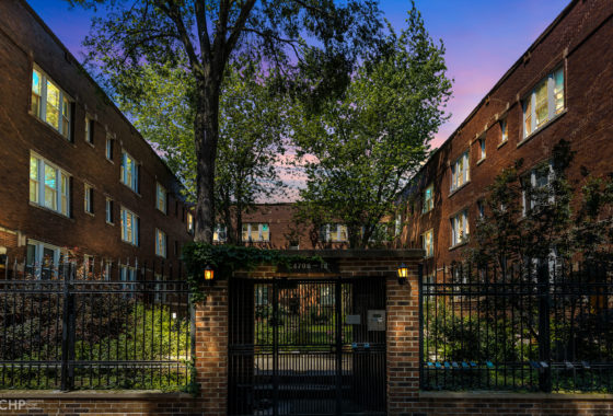 4706-18 N Racine