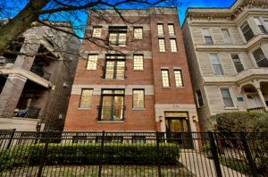 3234 N Clifton
