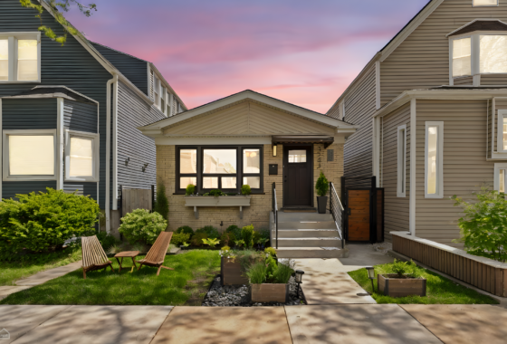 3753 N Francisco