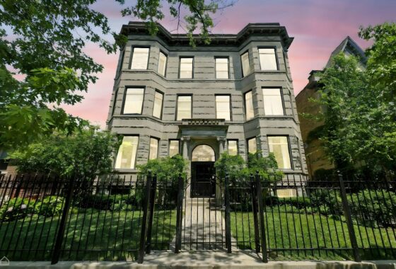 1420 W Belle Plaine #PH