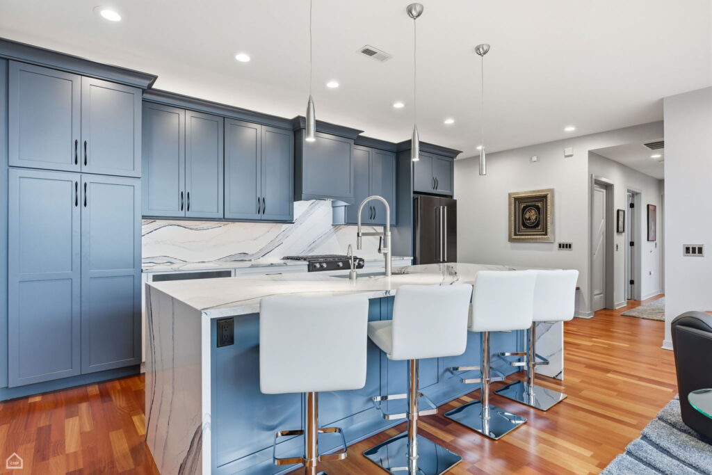 12-web-or-mls-3946 N Ravenswood Ave 603 – Steve Jurgens_CHP2025_011