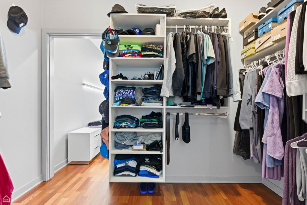 21-web-or-mls-3946 N Ravenswood Ave 603 – Steve Jurgens_CHP2025_023