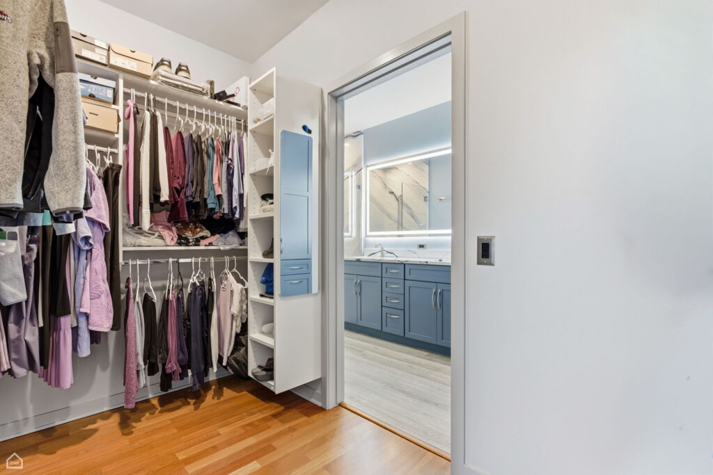 22-web-or-mls-3946 N Ravenswood Ave 603 – Steve Jurgens_CHP2025_024