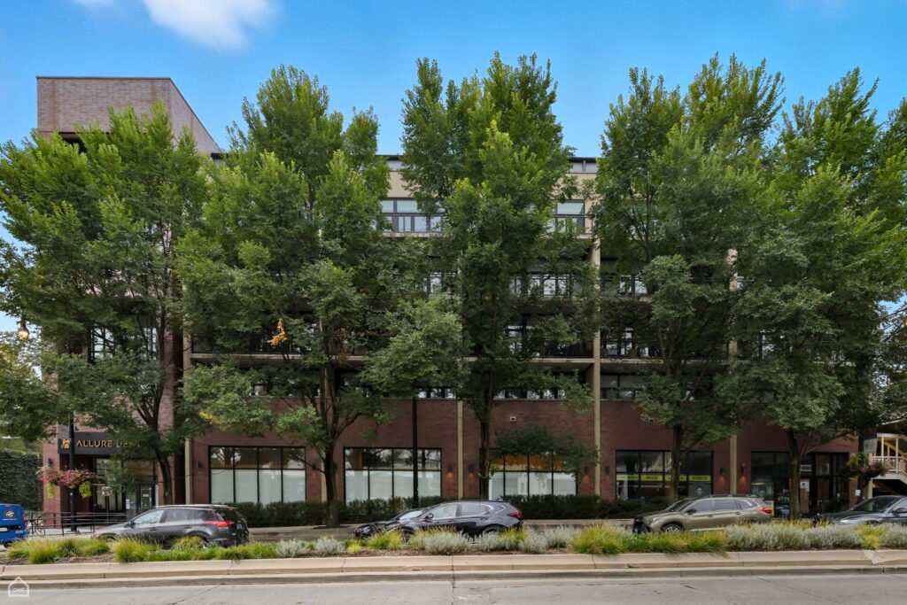 31-web-or-mls-3946 N Ravenswood Ave 603 – Steve Jurgens_CHP2025_003