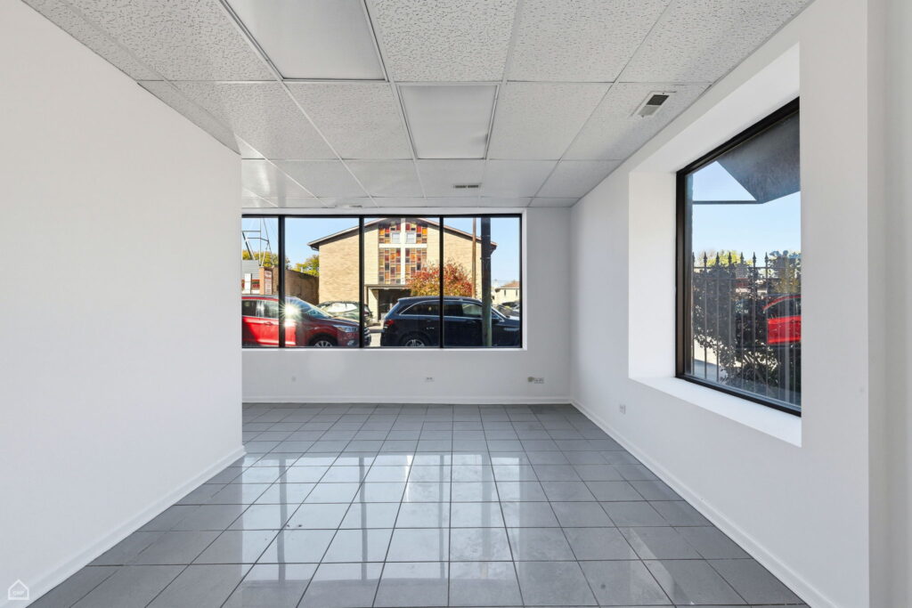 05 Front office Space