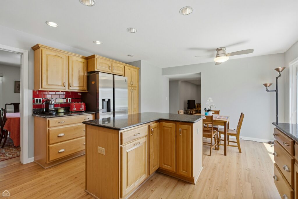 011-494086-3895 Anjou Ln – Pete Basile_020_14704972