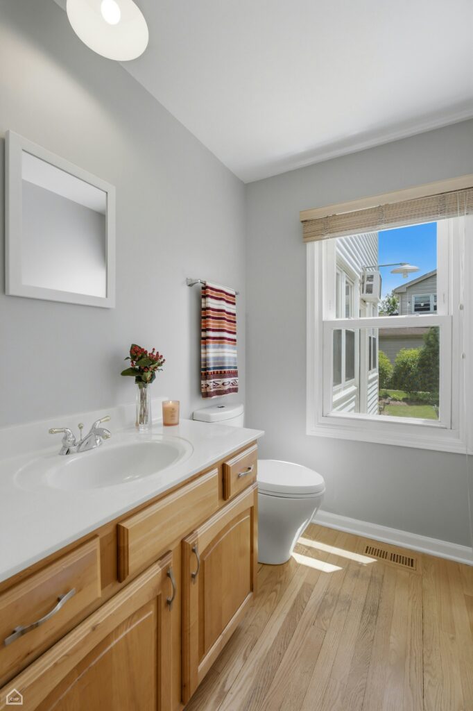 012-494086-3895 Anjou Ln – Pete Basile_022_14704974