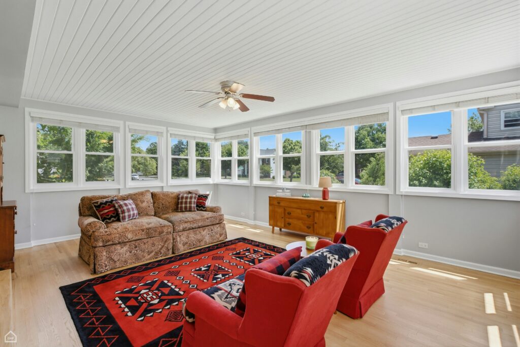 015-494086-3895 Anjou Ln – Pete Basile_025_14704977