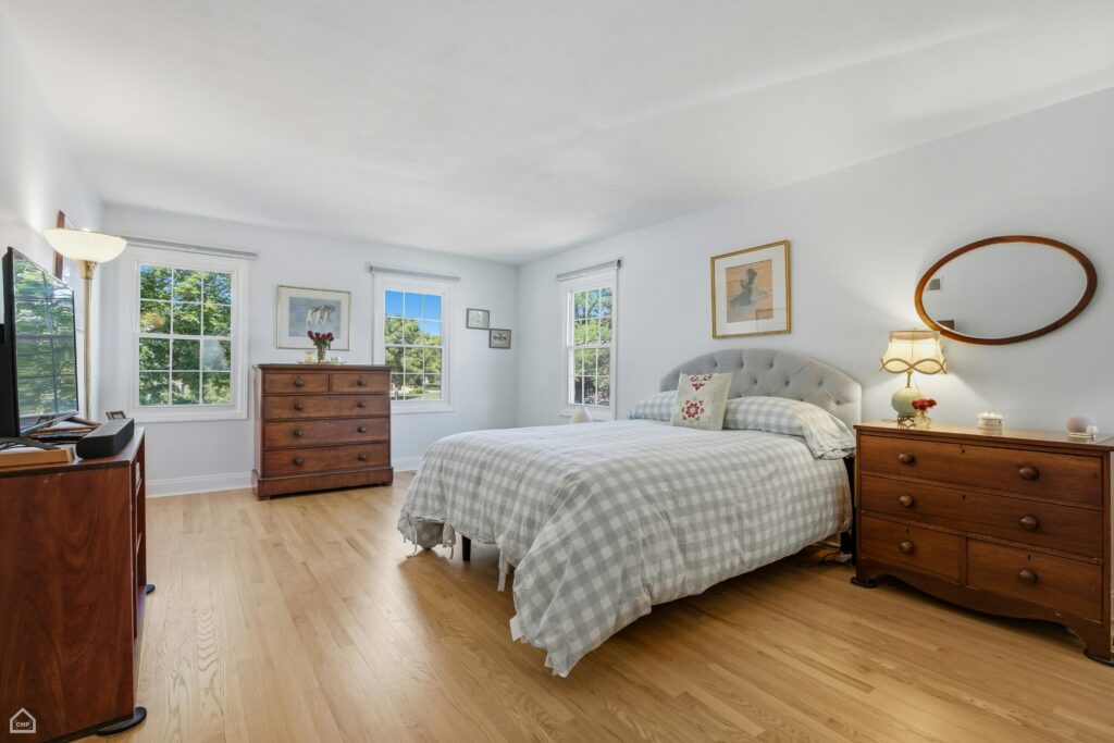 024-494086-3895 Anjou Ln – Pete Basile_035_14704987