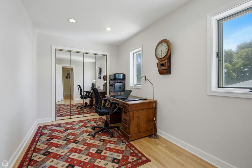 039-494086-3895 Anjou Ln – Pete Basile_042_14704994