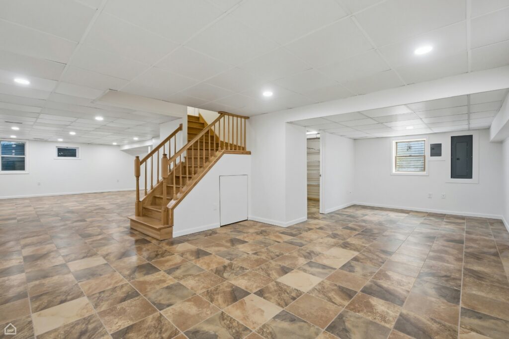 041-494086-3895 Anjou Ln – Pete Basile_046_14704998