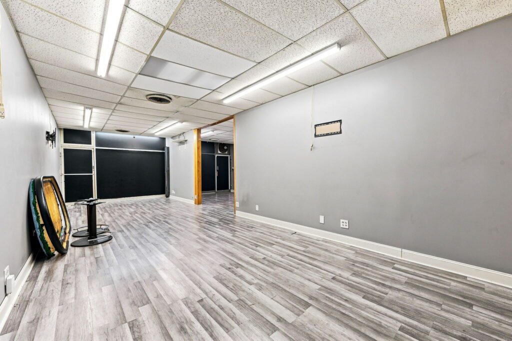 03 Front Room