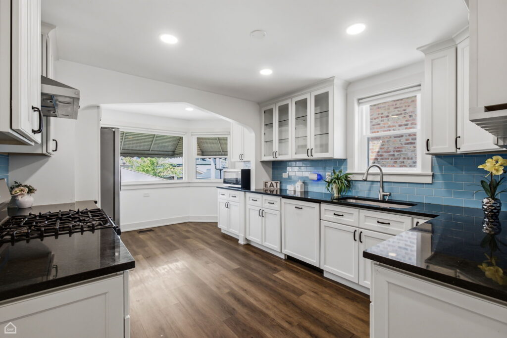 16-web-or-mls-1718 N Oak Park Ave_012