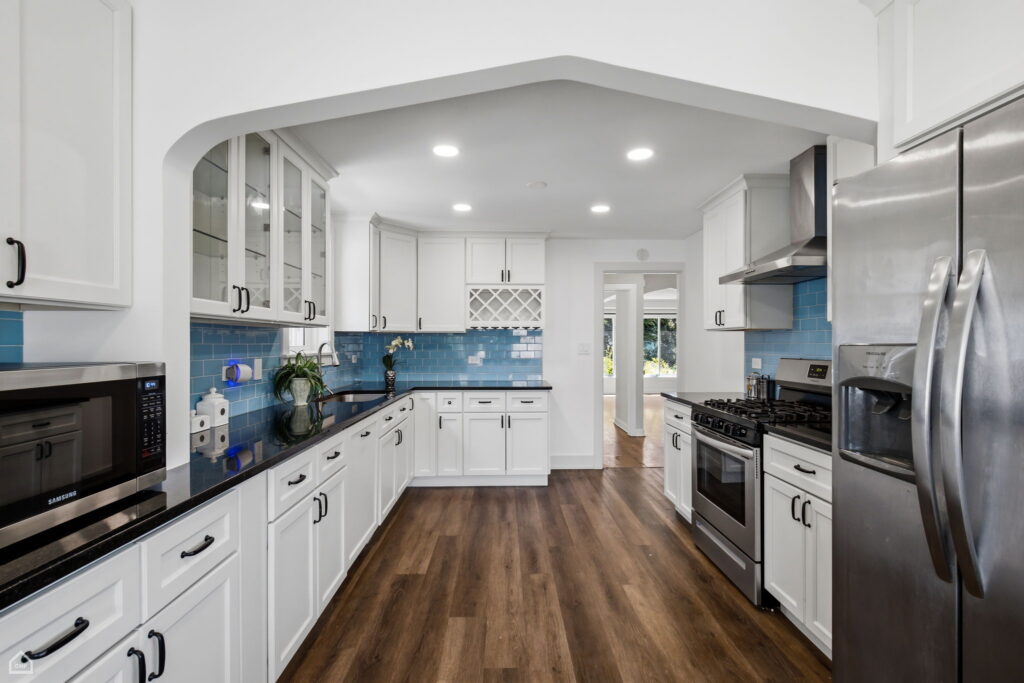 17-web-or-mls-1718 N Oak Park Ave_013