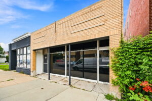 7548 W Belmont